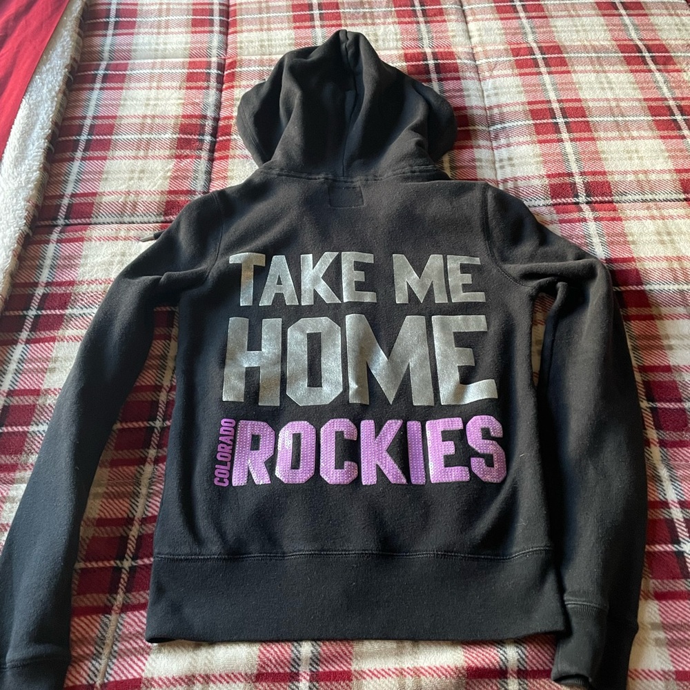 Women’s PINK Colorado Rockies hoodie